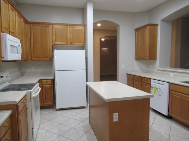 Photo - Nice 2 Bedroom Plus Bonus Room / 2 Bath Home in Chandler Gated Community!