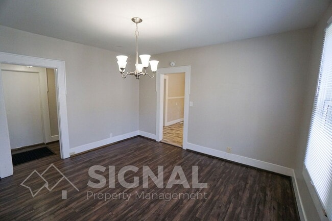 Photo - 1785 Steiner Ave SW