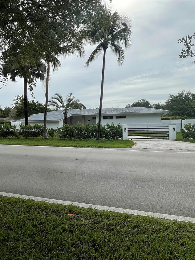 Photo - 5901 SW 72nd Ave (Miami, FL)