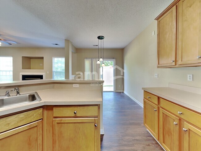 Photo - 653 Timber Walk Dr