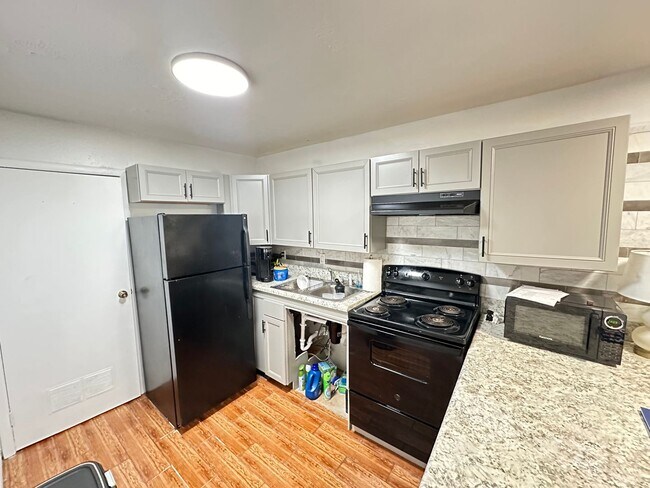 Building Photo - 253 Hayden Rd Unit 101