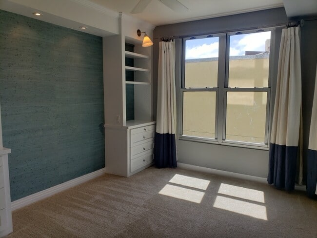 Photo - 1608 India St Unidad 302