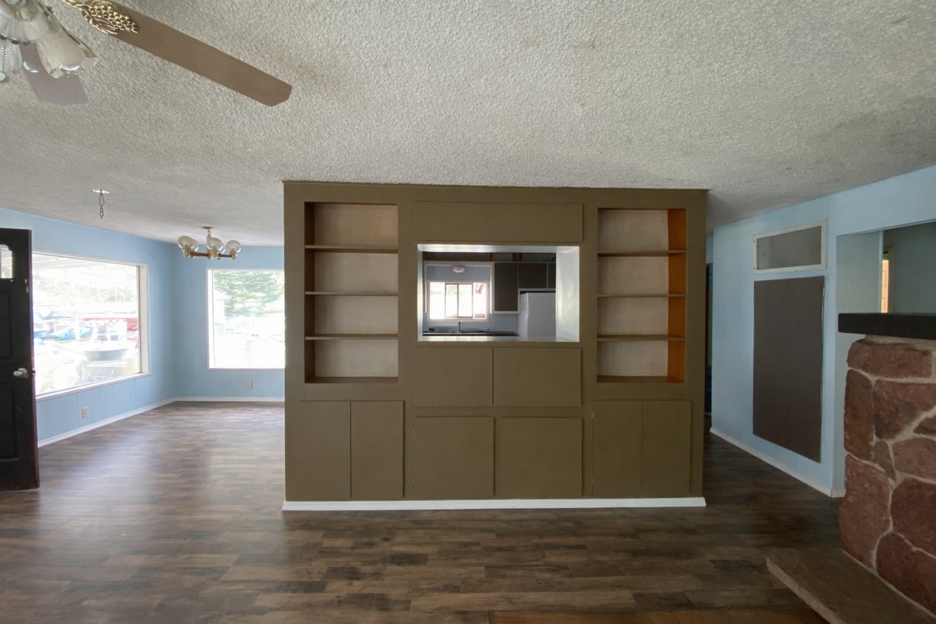 Creekside 1-Bedroom Home in Allyn with Bonus Room and Fireplace - Creekside 1-Bedroom Home in Allyn with Bonus Room and Fireplace