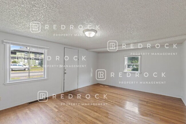 Photo - 1911 N Lidgerwood St