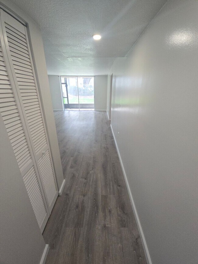 Photo - 108 Clocktower Dr