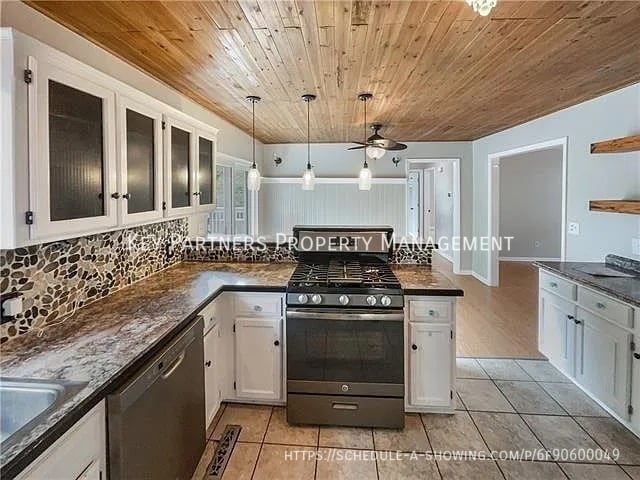 Photo - 8149 Grand Ave