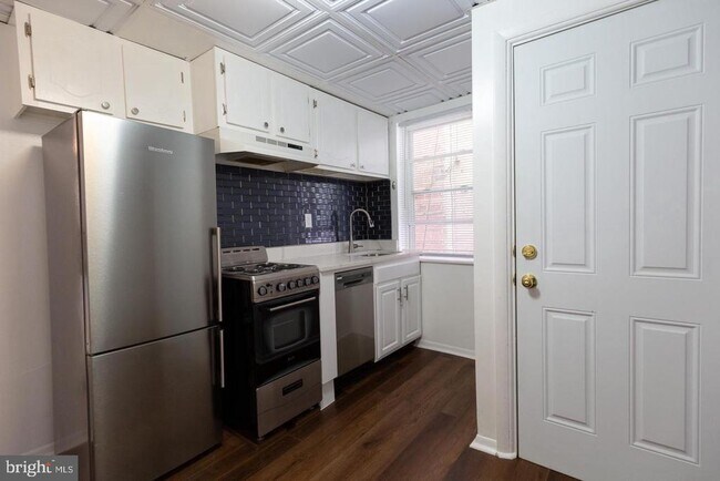 Photo - 929 S 8th St Unit 2