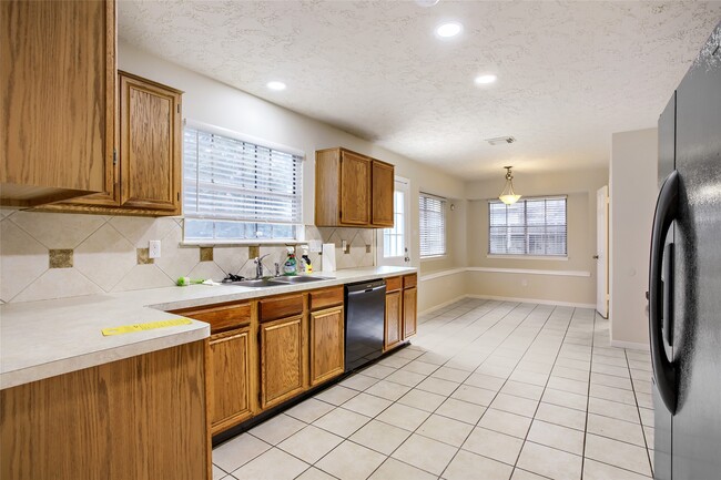 Photo - 13822 Dentwood Dr