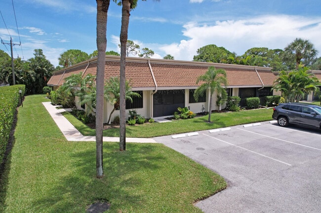 Photo - 104 Half Moon Cir