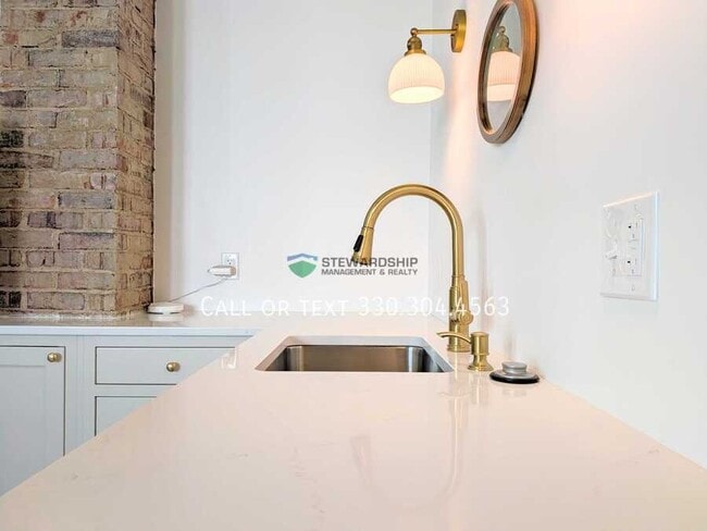 Photo - 724 Beall Ave