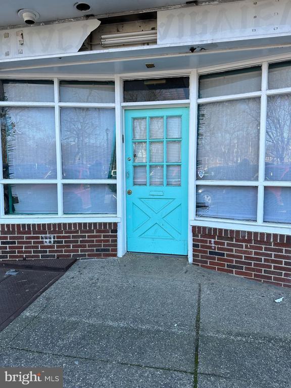 Photo - 1192 Yorkship Square