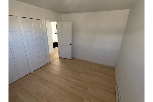 Building Photo - 2354 W 14 Mile Rd Rental