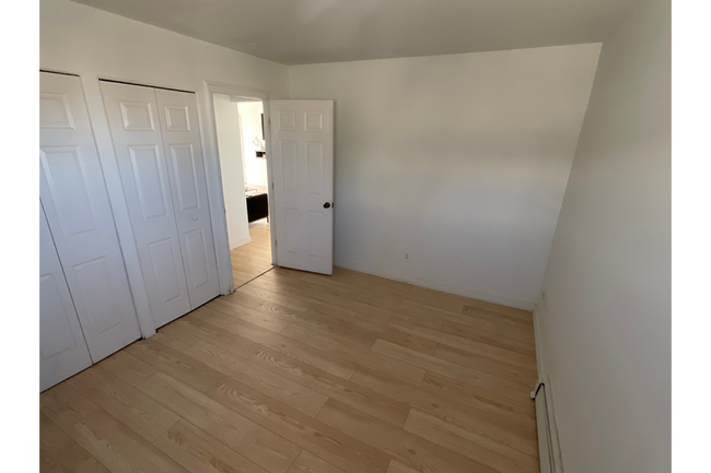 Building Photo - 2354 W 14 Mile Rd Rental