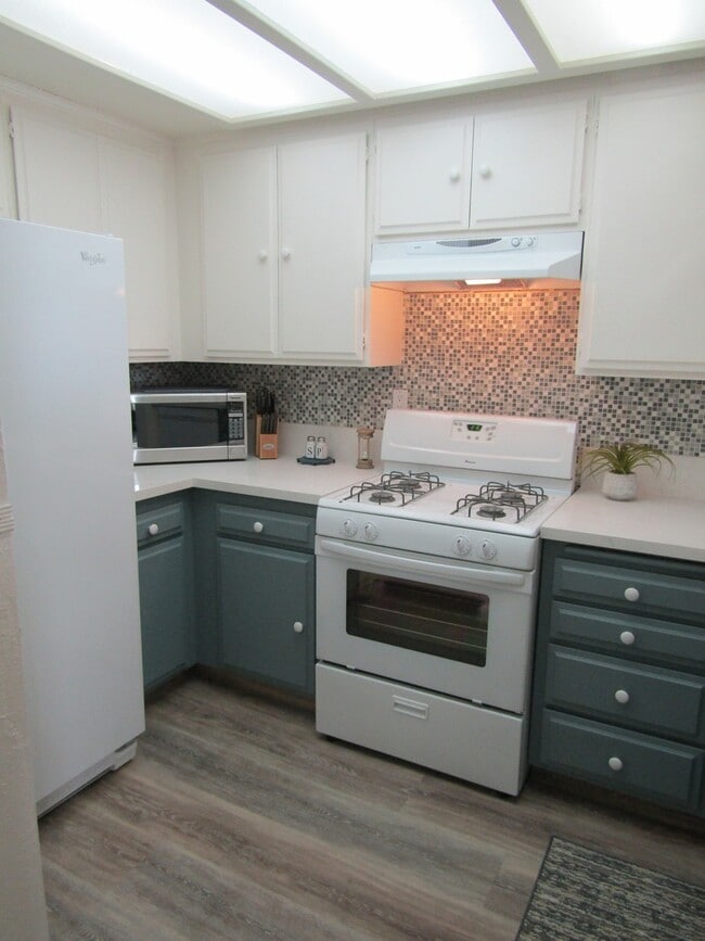 Photo - Gorgeous 1 Bed, 1 Bath Updated Condo in Shell Beach, Ample Amenities and All Utilities Included!