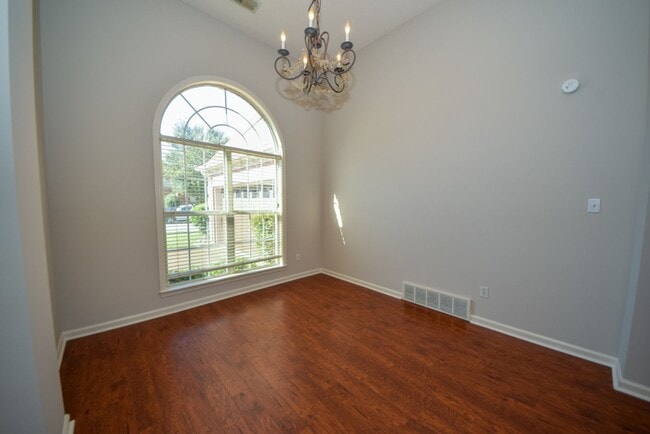 Photo - Great 3 bed, 2 bath home in Cordova with wonderful curb appeal.
