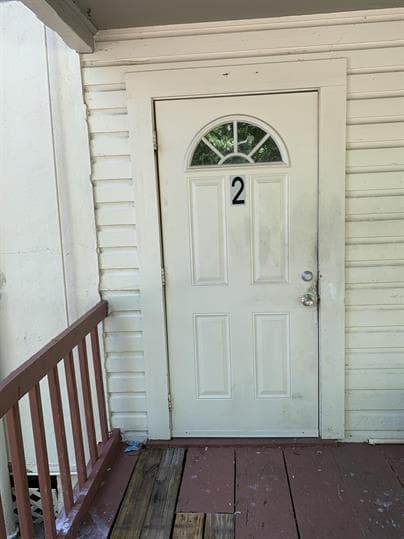 Building Photo - February Move in Special - Receive $300.00 off the first month's rent - Offer good through 2/28/2... Unit Apt 2