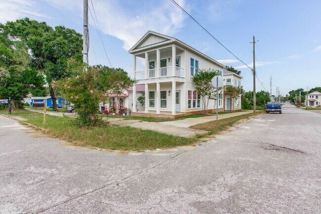 Photo - Build in 2025, 3 bed 3 bath near downtown!