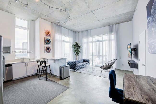 Photo - 234 NE 3rd St Unit UPH01 Short Term