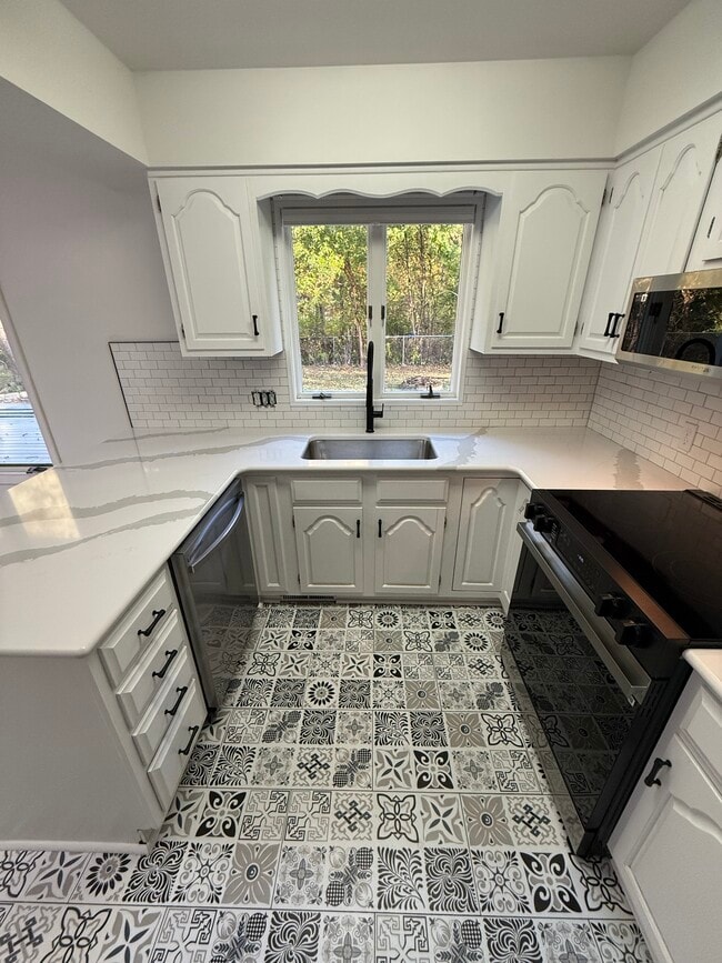 4352 Clement Dr House House Rental in Saginaw, MI