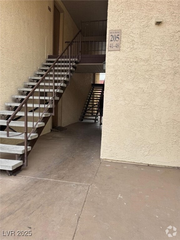Building Photo - 5021 River Glen Dr Unit 41 Rental