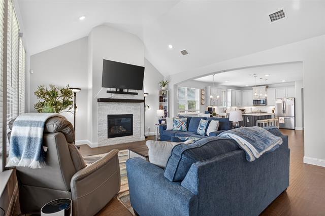 1002 Coppersmith Way