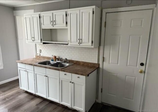 Building Photo - 95 Center St Unit 2nd Rental