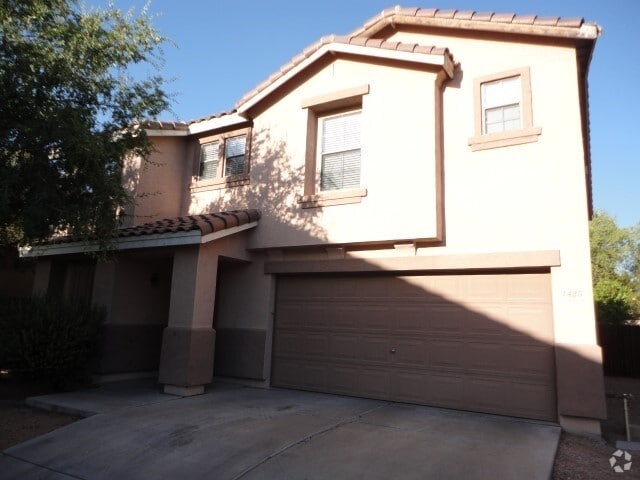 Building Photo - 1425 N Thunderbird Ave Rental