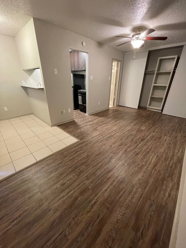 Villa West Apartments