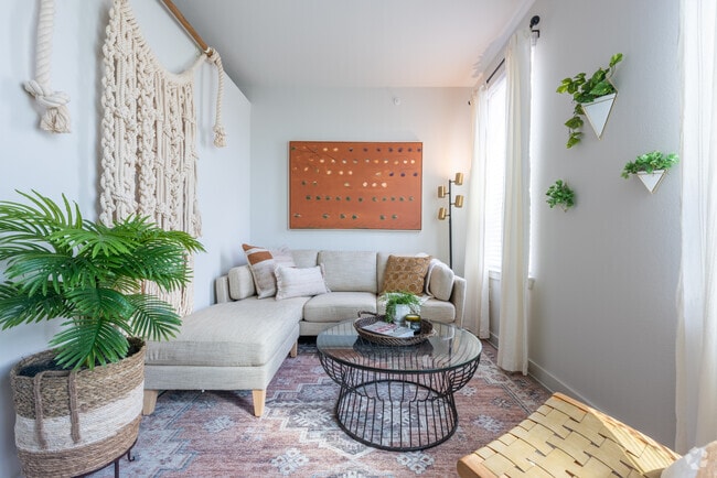 Living Room - Bridge at Turtle Creek Rental