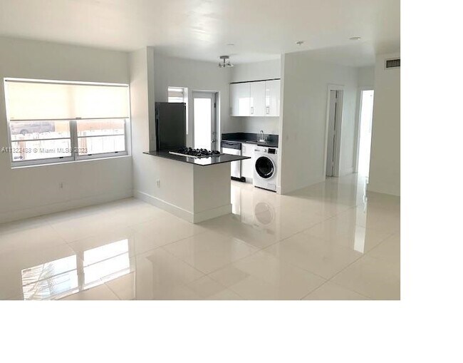 Photo - 1604 Drexel Ave Unidad 109