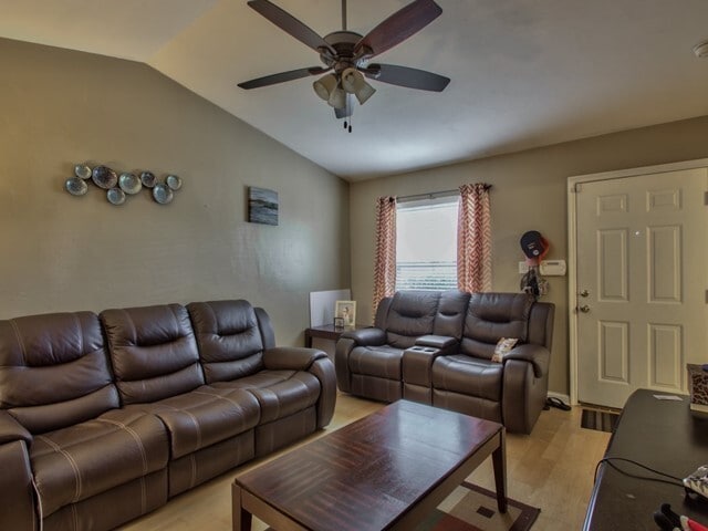 Photo - 1219 Limestone St