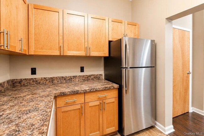 20 S Broadway Unit 202
