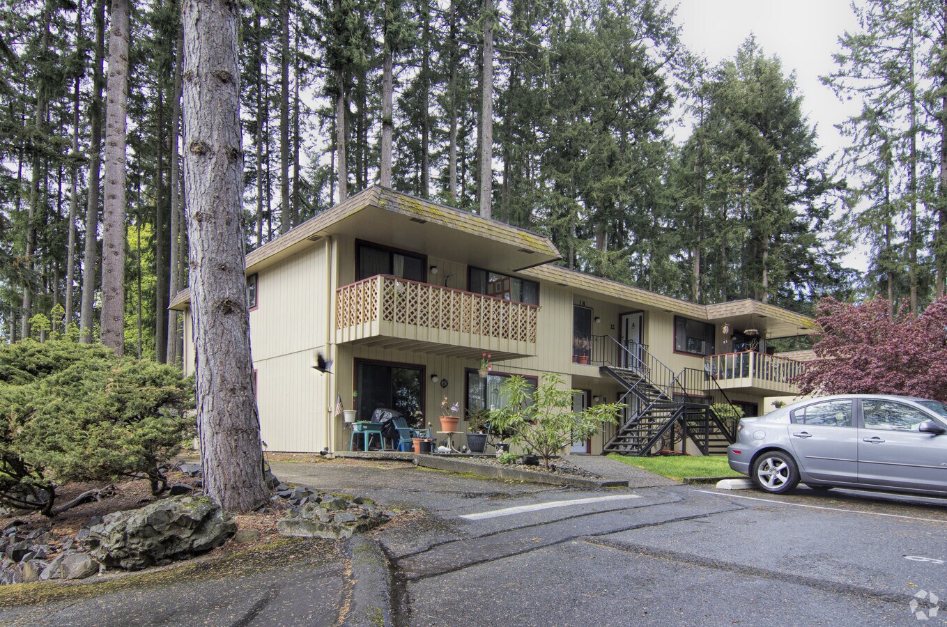 Long Lake Apartments - Long Lake Apartments