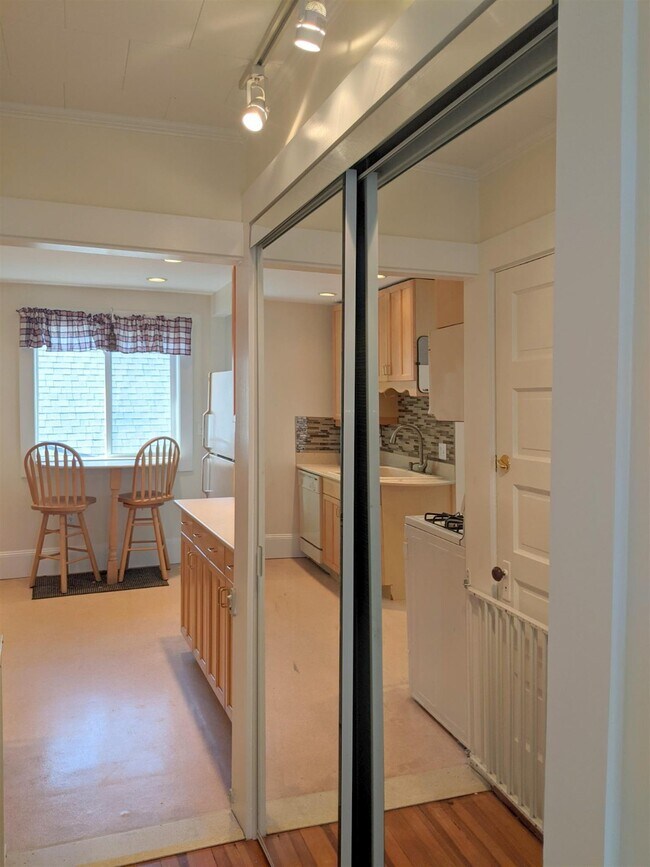 Photo - 13 Garden Ter Unit 2