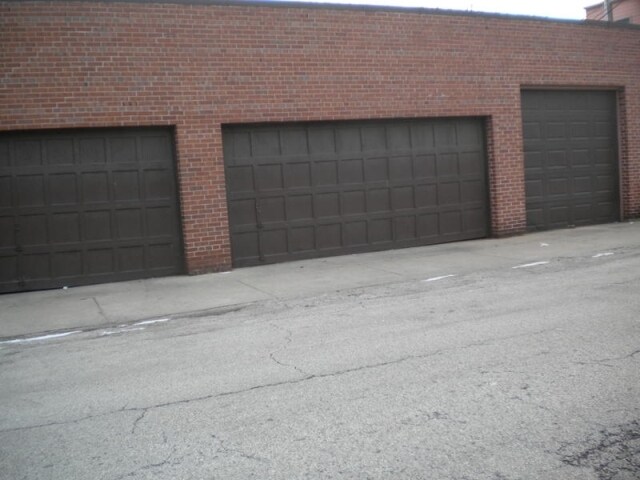 Garage - 6912-6914 N Wayne Ave