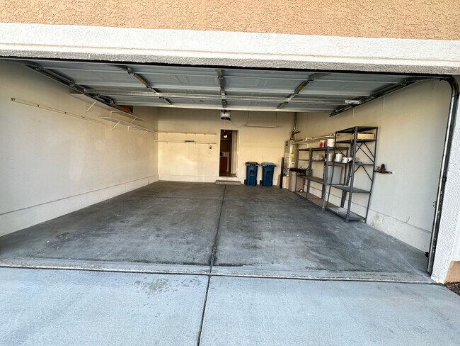 Photo - 9044 Kimo St