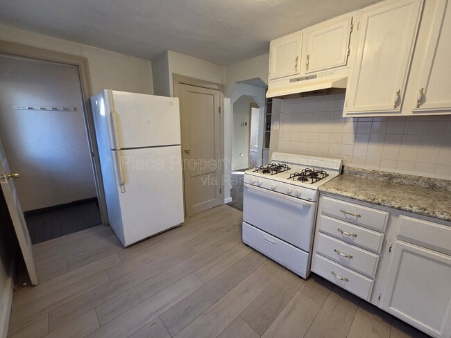 Photo - 338 La Motte Ln