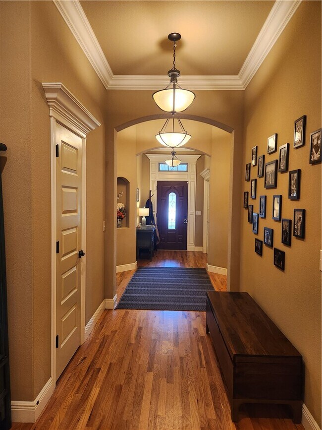 Photo - 1705 SW Hayfield Ave