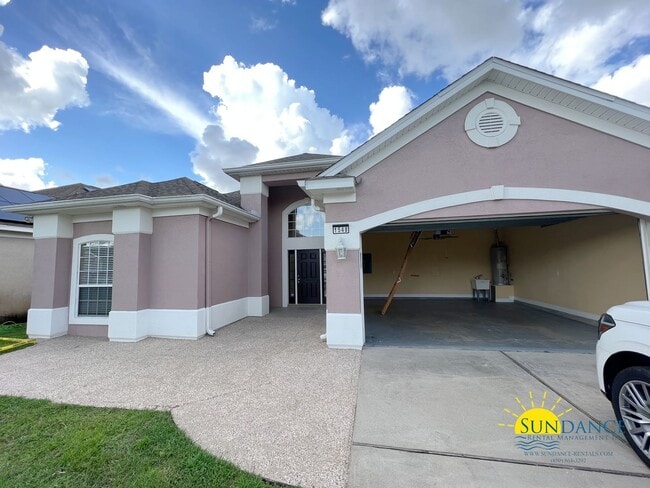Building Photo - Spacious 3-Bedroom Home with Florida Room in the Heart of Fort Walton Beach!