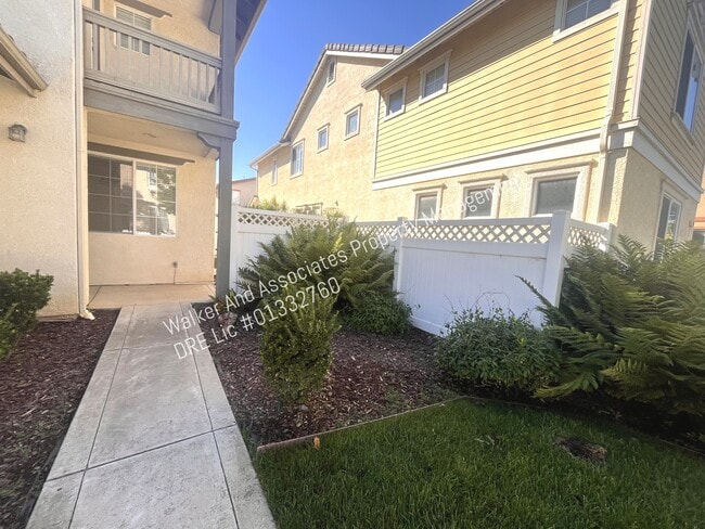 Photo - 2235 Cordoban Ln