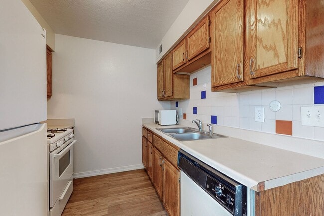 8000 Grand Avenue NE
