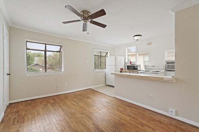 Building Photo - 3409 Mandell St Unit 1