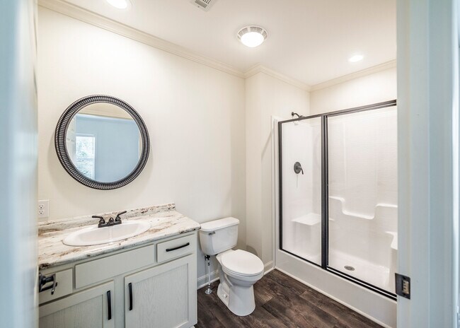 Spacious Full Bathroom