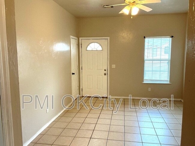 Photo - 1023 Shady Creek Cir