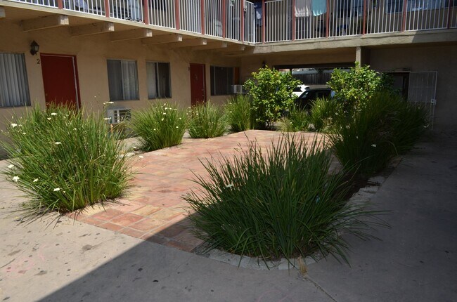 13463 Vanowen St Unit 1