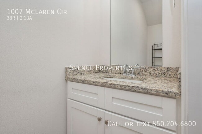 Photo - 1007 McLaren Cir
