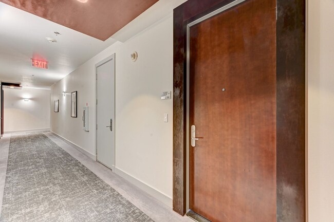 Photo - Panorama Towers 1