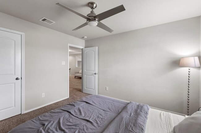 Photo - 18101 Woodpecker Trl