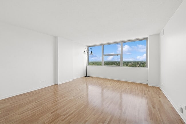 Photo - 7234 W North Ave