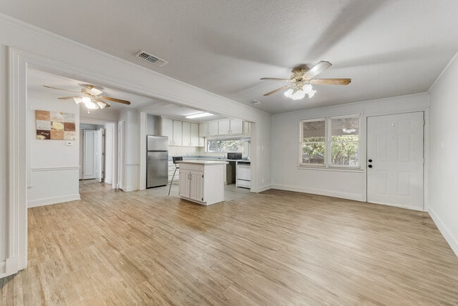 Photo - 123 Folly Beach Dr